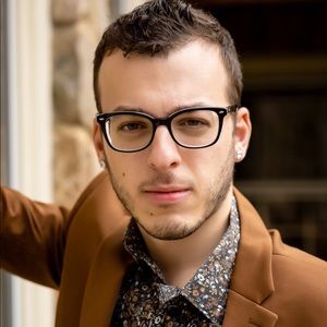 Meet your Posher, Tom